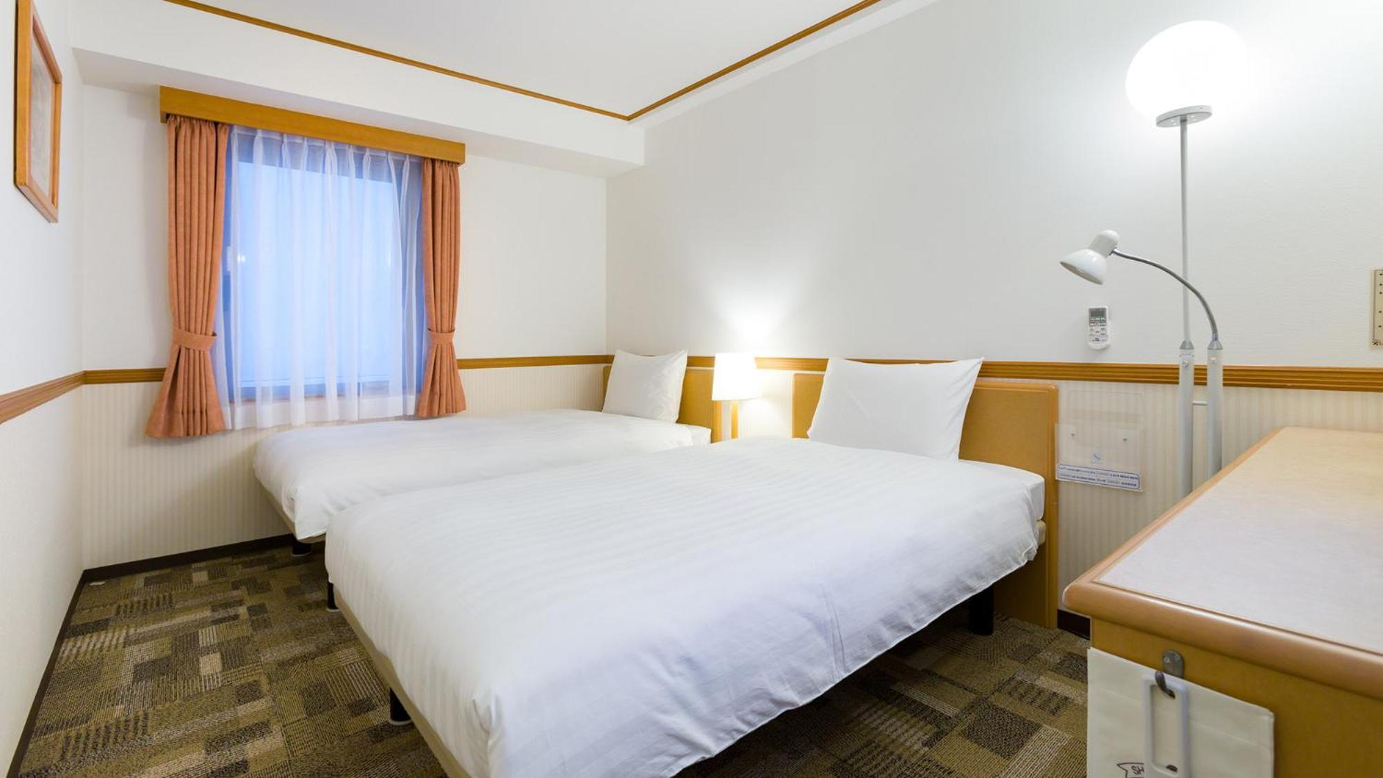 Toyoko Inn Fukuyama-Eki Shinkansen Minami-Guchi Exterior foto